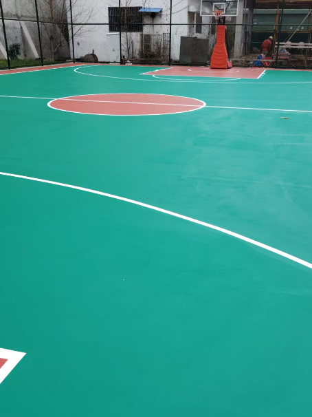 盂县 球场长期使用易出现地面开裂